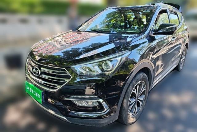Used Hyundai Santa Fe 2017 2.0T Automatic All-Wheel Drive Smart 7-Seater