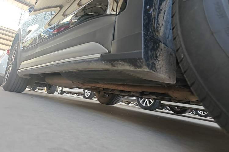 Used Hyundai Santa Fe 2017 2.0T Automatic All-Wheel Drive Smart 7-Seater Right Side Sill