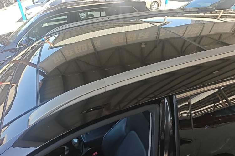 Used Hyundai Santa Fe 2017 2.0T Automatic All-Wheel Drive Smart 7-Seater Roof