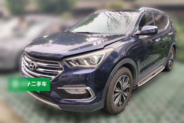 Used Hyundai Santa Fe 2017 2.0T Automatic Two-Wheel Drive Smart Version 7 Seats
