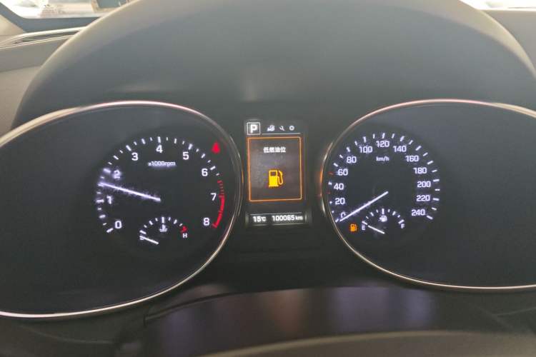 Used Hyundai Santa Fe 2017 2.0T Automatic Two-Wheel Drive Smart Version 7 Seats Instrument Cluster