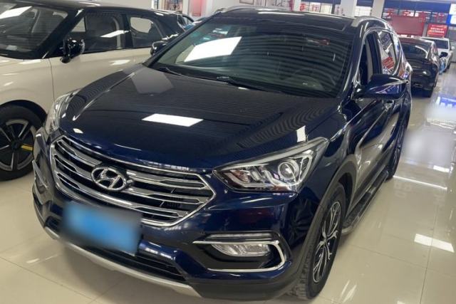 Used Hyundai Santa Fe 2017 2.0T Automatic Two-Wheel Drive Smart Version 7 Seats
