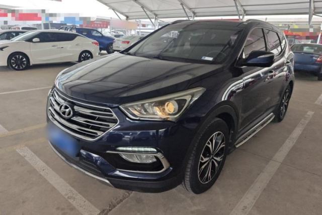 Used Hyundai Santa Fe 2017 2.0T Automatic Two-Wheel Drive Smart Version 7 Seats