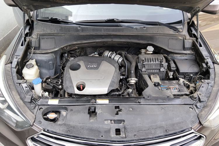 Used Hyundai Santa Fe 2017 2.0T Automatic All-Wheel Drive Smart 7-Seater Engine Bay