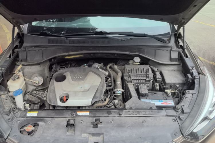 Used Hyundai Santa Fe 2017 2.0T Automatic All-Wheel Drive Smart 7-Seater Engine Bay