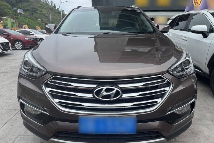 Used Hyundai Santa Fe 2017 2.0T Automatic All-Wheel Drive Smart 7-Seater Exterior 1