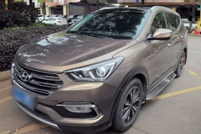 Used Hyundai Santa Fe 2017 2.0T Automatic All-Wheel Drive Smart 7-Seater