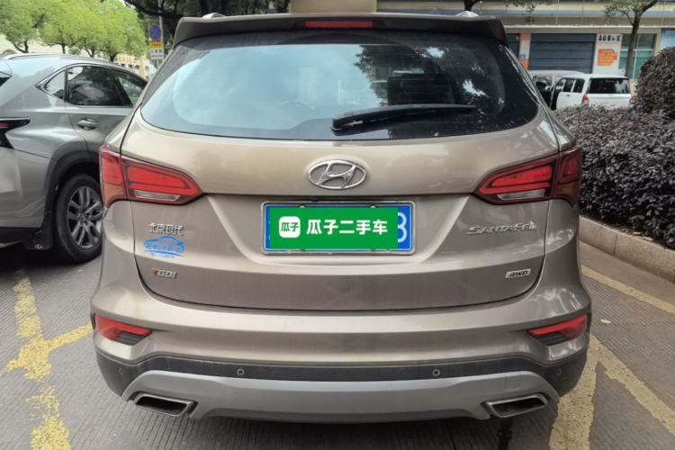 Used Hyundai Santa Fe 2017 2.0T Automatic All-Wheel Drive Smart 7-Seater Rear