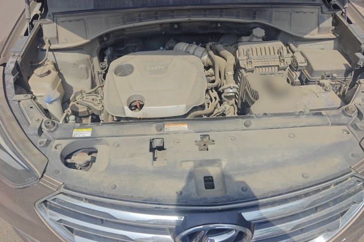 Used Hyundai Santa Fe 2017 2.0T Automatic All-Wheel Drive Smart 7-Seater Engine Bay