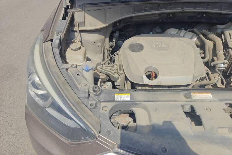 Used Hyundai Santa Fe 2017 2.0T Automatic All-Wheel Drive Smart 7-Seater Engine Bay Right