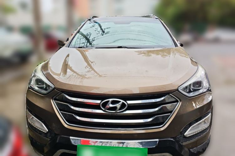 Used Hyundai Santa Fe 2017 2.4L Automatic Two-Wheel Drive Smart Version 5 Seats Front