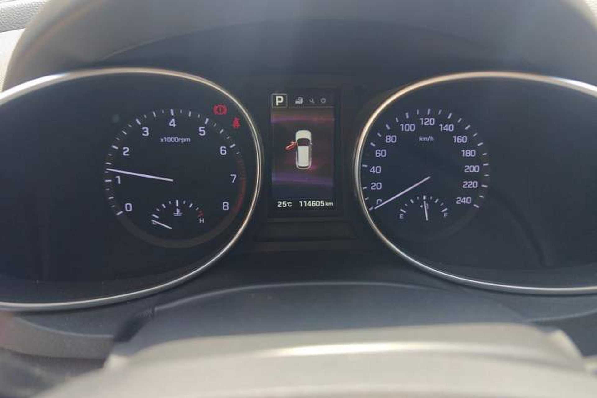 Used Hyundai Santa Fe 2017 2.0T Automatic All-Wheel Drive Smart 7-Seater Instrument Cluster