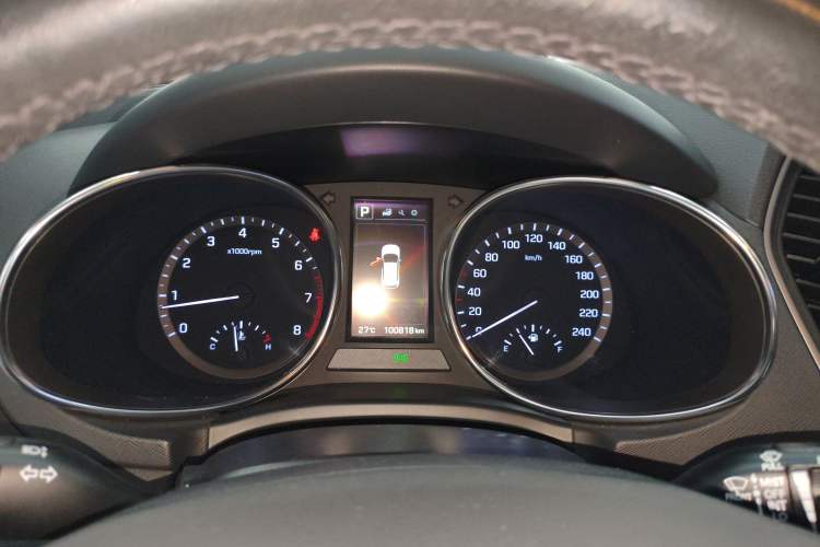Used Hyundai Santa Fe 2017 2.0T Automatic Two-Wheel Drive Smart Version 7 Seats Instrument Cluster