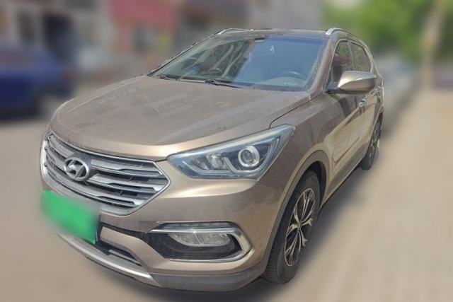 Used Hyundai Santa Fe 2017 2.0T Automatic All-Wheel Drive Smart 7-Seater