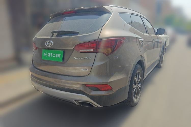 Used Hyundai Santa Fe 2017 2.0T Automatic All-Wheel Drive Smart 7-Seater Rear Right 45 Deg