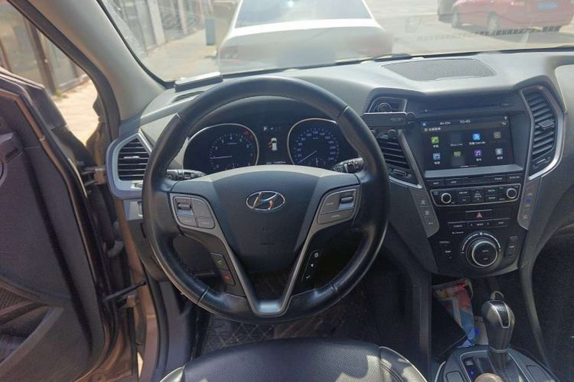 Used Hyundai Santa Fe 2017 2.0T Automatic All-Wheel Drive Smart 7-Seater Steering Wheel