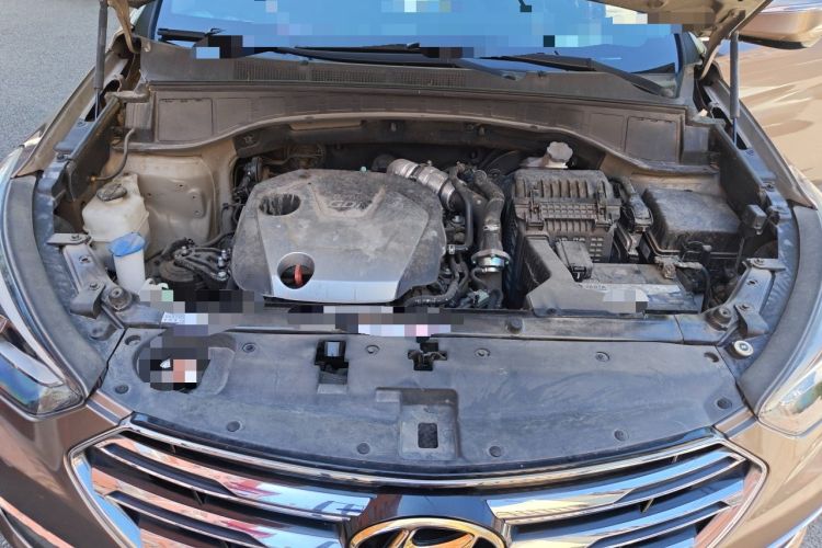 Used Hyundai Santa Fe 2017 2.0T Automatic All-Wheel Drive Smart 7-Seater Engine Bay