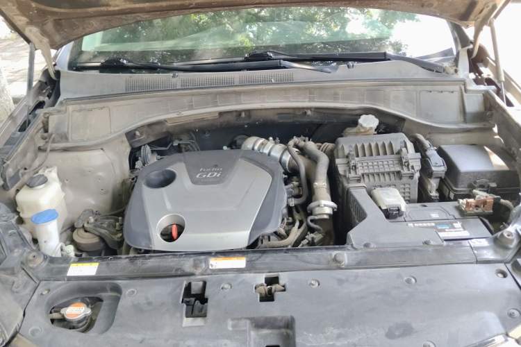 Used Hyundai Santa Fe 2017 2.0T Automatic All-Wheel Drive Smart 7-Seater Engine Bay