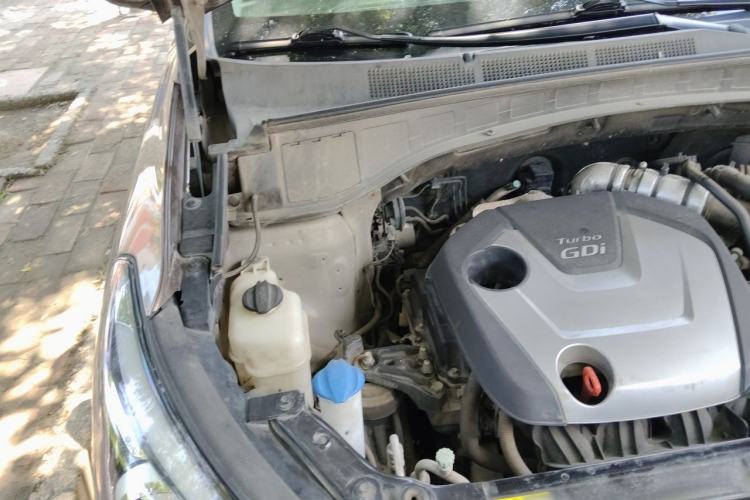 Used Hyundai Santa Fe 2017 2.0T Automatic All-Wheel Drive Smart 7-Seater Engine Bay Right