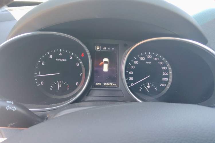 Used Hyundai Santa Fe 2017 2.0T Automatic All-Wheel Drive Smart 7-Seater Instrument Cluster