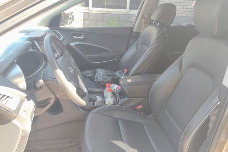 Used Hyundai Santa Fe 2017 2.0T Automatic All-Wheel Drive Smart 7-Seater Left Front Seat