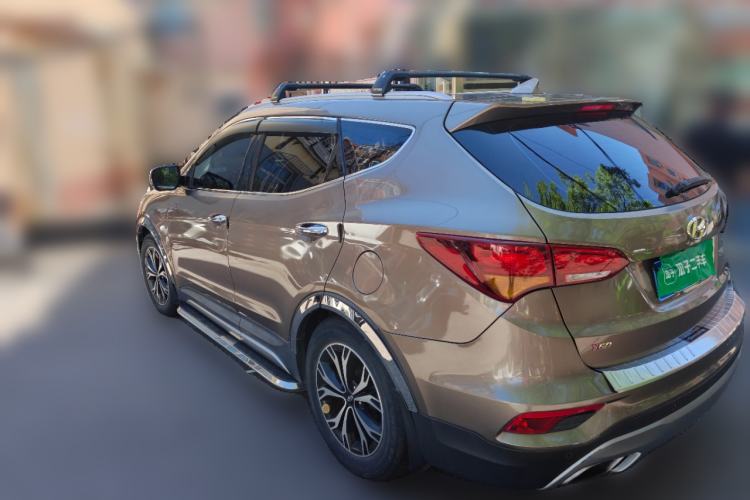 Used Hyundai Santa Fe 2017 2.0T Automatic All-Wheel Drive Smart 7-Seater Rear Left 45 Deg