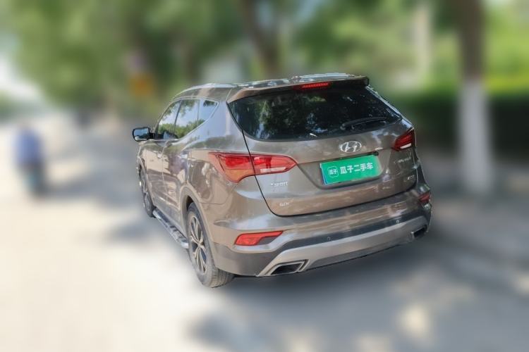 Used Hyundai Santa Fe 2017 2.0T Automatic All-Wheel Drive Smart 7-Seater Rear Left 45 Deg