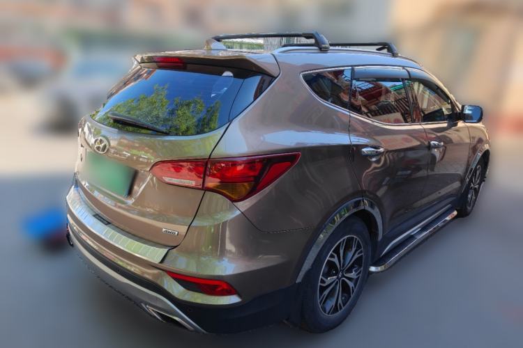 Used Hyundai Santa Fe 2017 2.0T Automatic All-Wheel Drive Smart 7-Seater Rear Right 45 Deg