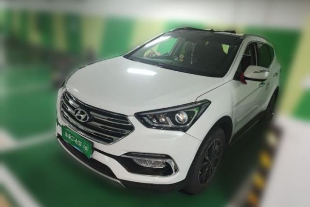 Ojetý Hyundai Santa Fe 2017 2.4L Automatic Two-Wheel Drive Smart Version 5 Seats