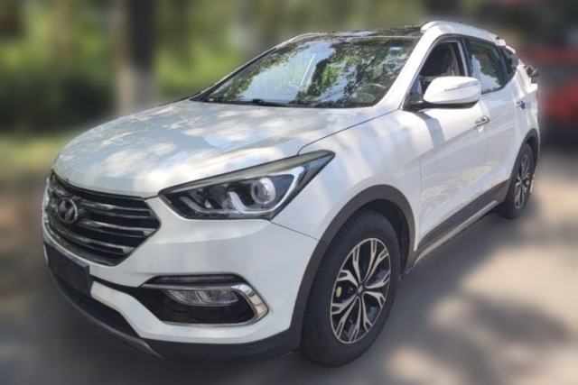 Used Hyundai Santa Fe 2017 2.0T Automatic Two-Wheel Drive Smart Version 7 Seats
