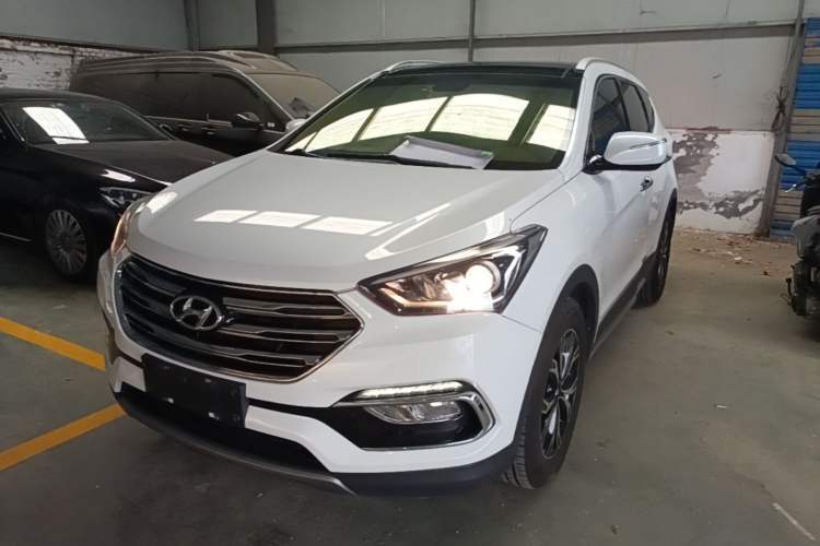Used Hyundai Santa Fe 2017 2.0T Automatic All-Wheel Drive Smart 7-Seater Guazi used car, China used car export, Used car for sale, Used cars, Cheapest cars for sale