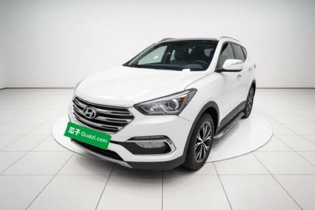 Used Hyundai Santa Fe 2017 2.0T Automatic Two-Wheel Drive Smart Version 7 Seats