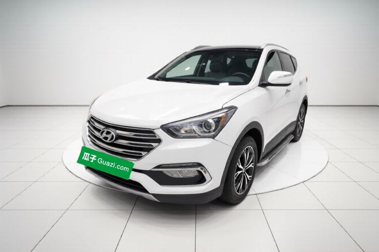 Ojetý Hyundai Santa Fe 2017 2.0T Automatic Two-Wheel Drive Smart Version 7 Seats Guazi used car, China used car export, Used car for sale, Used  cars, Cheapest cars for sale