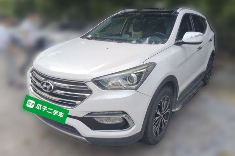 Used Hyundai Santa Fe 2017 2.0T Automatic Two-Wheel Drive Smart Version 7 Seats Guazi used car, China used car export, Used car for sale, Used Hyundai cars, Cheapest cars for sale