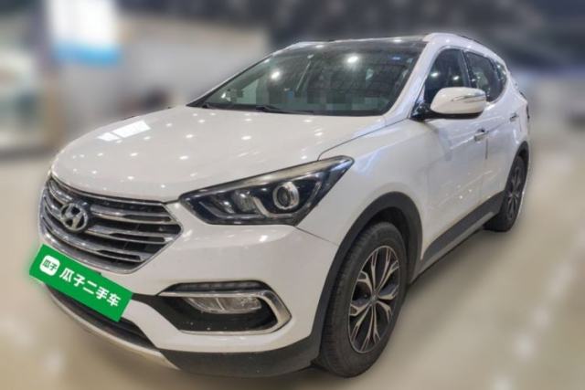 Used Hyundai Santa Fe 2017 2.0T Automatic Two-Wheel Drive Smart Version 7 Seats
