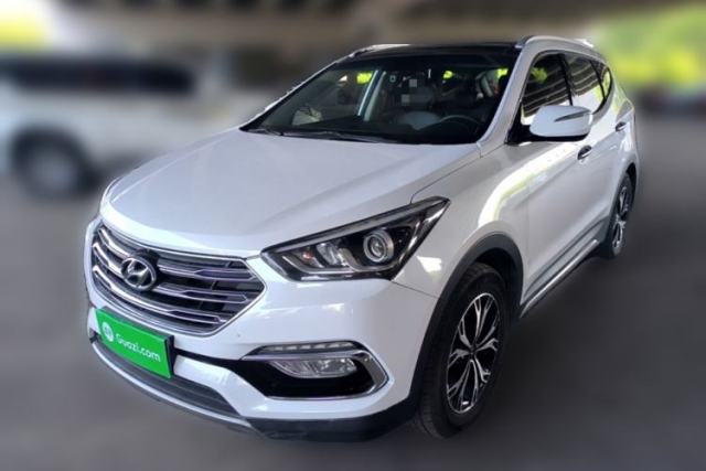 Used Hyundai Santa Fe 2017 2.0T Automatic Two-Wheel Drive Smart Version 7 Seats