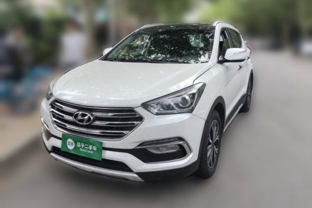 Used Hyundai Santa Fe 2017 2.0T Automatic Two-Wheel Drive Smart Version 7 Seats