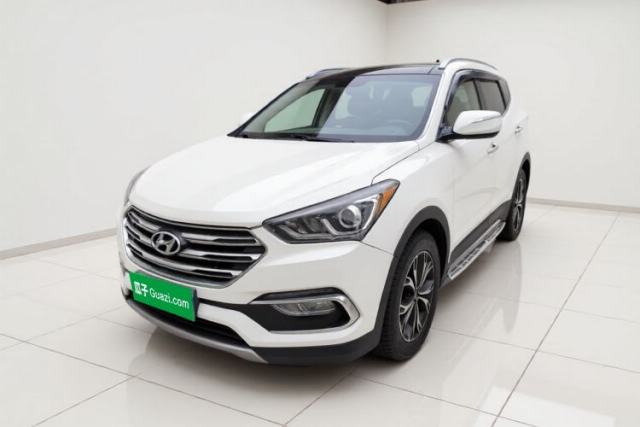 Ojetý Hyundai Santa Fe 2017 2.0T Automatic All-Wheel Drive Smart 7-Seater