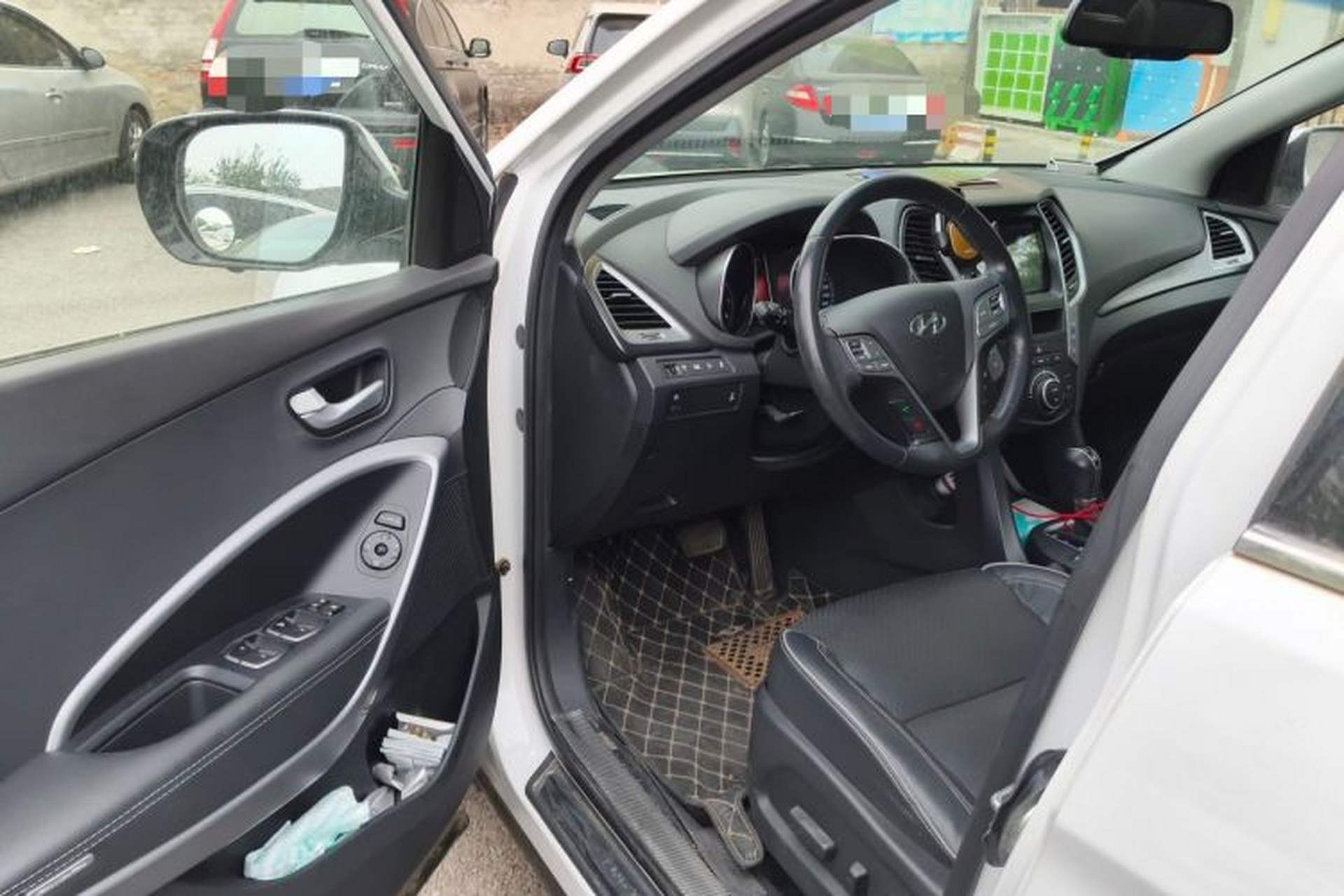 Used Hyundai Santa Fe 2017 2.0T Automatic All-Wheel Drive Smart 7-Seater Driver Seat
