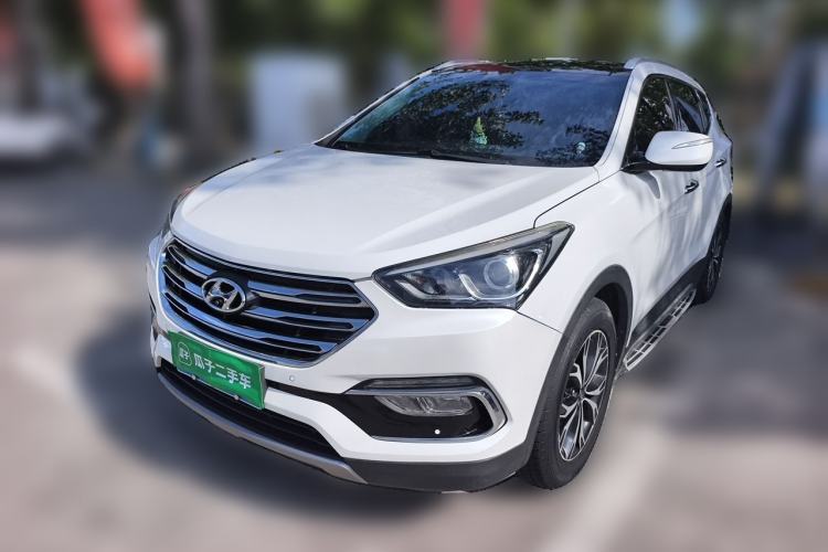 Used Hyundai Santa Fe 2017 2.0T Automatic Two-Wheel Drive Smart Version 7 Seats Guazi used car, China used car export, Used car for sale, Used cars, Cheapest cars for sale