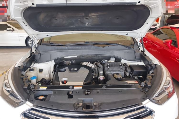 Used Hyundai Santa Fe 2017 2.0T Automatic All-Wheel Drive Smart 7-Seater Engine Bay