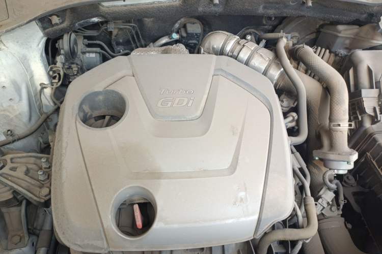 Used Hyundai Santa Fe 2017 2.0T Automatic All-Wheel Drive Smart 7-Seater Engine Bay