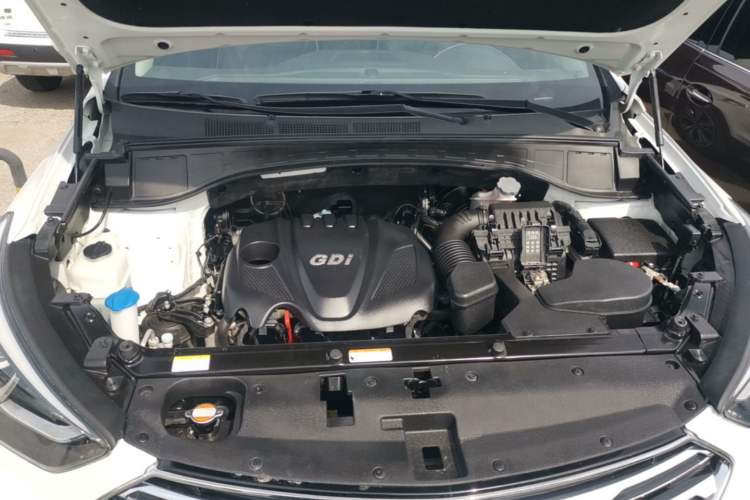 Used Hyundai Santa Fe 2017 2.4L Automatic Two-Wheel Drive Smart Version 5 Seats Engine Bay