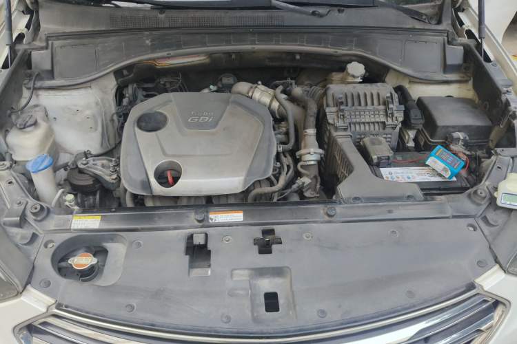 Used Hyundai Santa Fe 2017 2.0T Automatic Two-Wheel Drive Smart Version 7 Seats Engine Bay