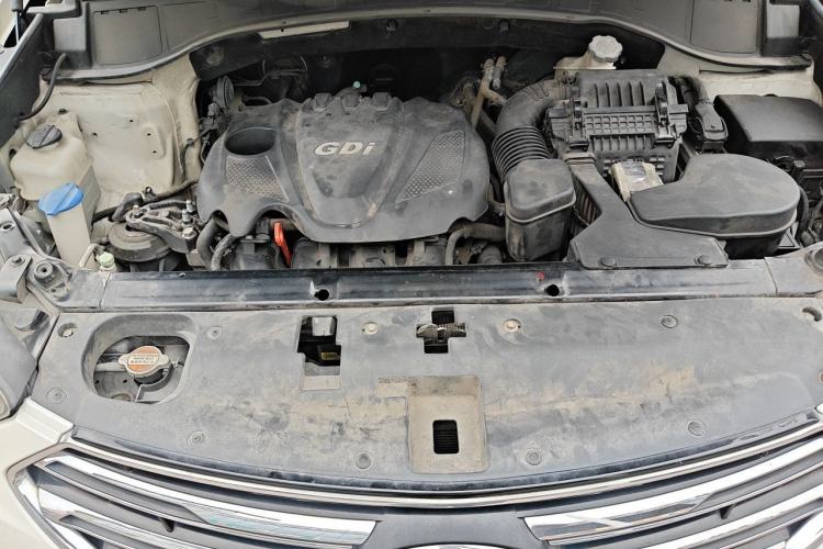 Used Hyundai Santa Fe 2017 2.4L Automatic Two-Wheel Drive Smart Version 5 Seats Engine Bay