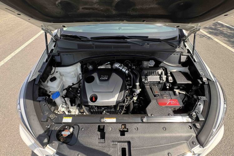 Used Hyundai Santa Fe 2017 2.0T Automatic All-Wheel Drive Smart 7-Seater Engine Bay
