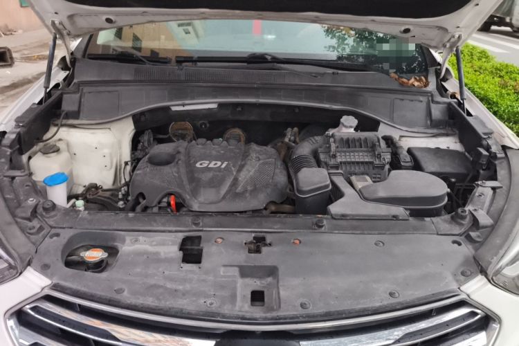 Used Hyundai Santa Fe 2017 2.4L Automatic Two-Wheel Drive Smart Version 5 Seats Engine Bay