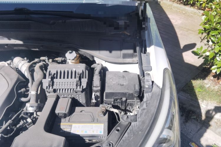 Used Hyundai Santa Fe 2017 2.0T Automatic All-Wheel Drive Smart 7-Seater Engine Bay Left