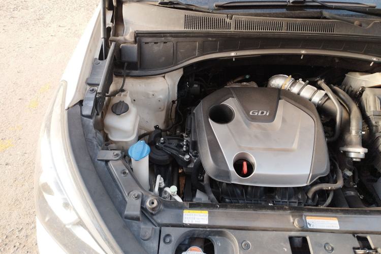 Used Hyundai Santa Fe 2017 2.0T Automatic All-Wheel Drive Smart 7-Seater Engine Bay Right