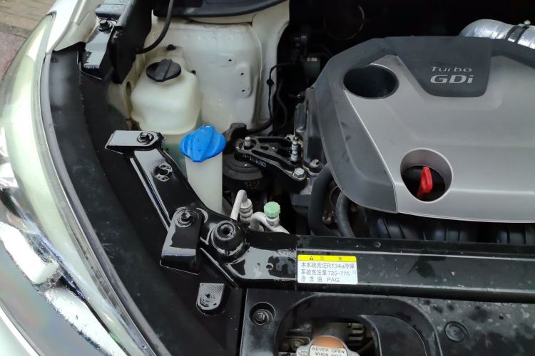 Used Hyundai Santa Fe 2017 2.0T Automatic All-Wheel Drive Smart 7-Seater Engine Bay Right